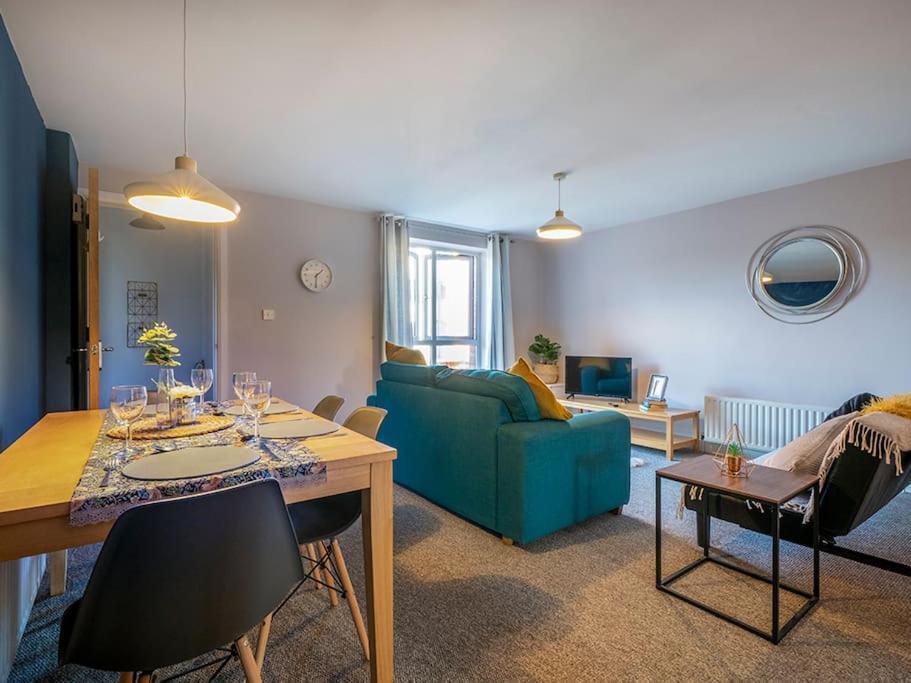 Lovely 2 Bedroom Apt At Ormeau Park W/ Free Parking Belfast Luaran gambar