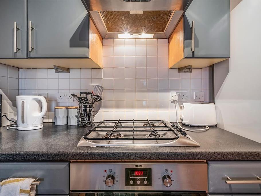 Lovely 2 Bedroom Apt At Ormeau Park W/ Free Parking Belfast Luaran gambar