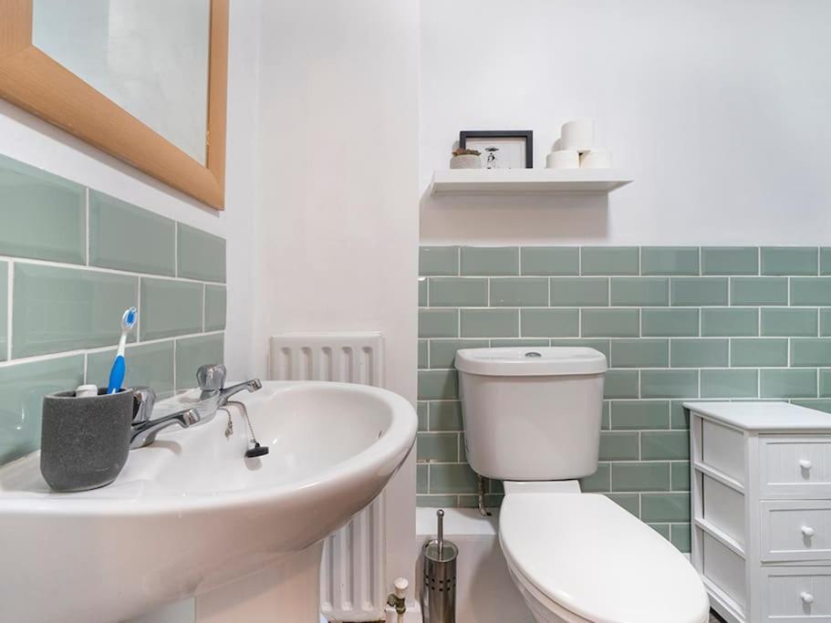 Lovely 2 Bedroom Apt At Ormeau Park W/ Free Parking Belfast Luaran gambar
